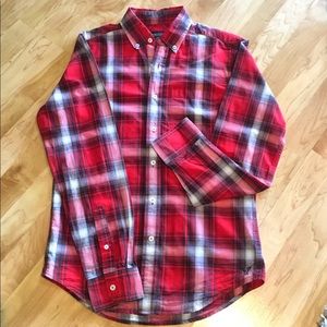 American Eagle Red Plaid long sleeve shirt